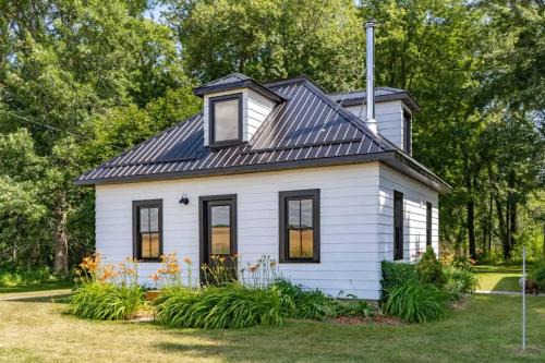 Hillier House | Carson's Creek