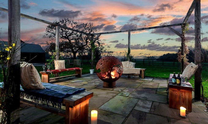 Beverley Cottage | Cart House 2 bedrooms - sleeps 4-5 guests in 2 bedrooms