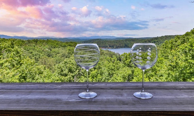 Ellijay Cabin | Carter`s Lake Getaway