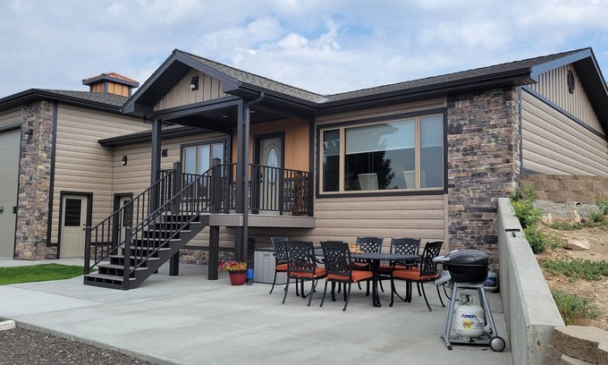Cody House | Carter Vista Mountain Home near Yellowstone