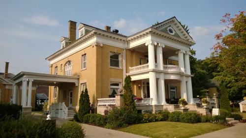 Ludington Bed & Breakfast | Cartier Mansion