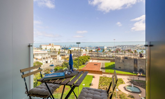 Las Palmas de Gran Canaria Ski Chalet | Castle of Light By CanariasGetaway