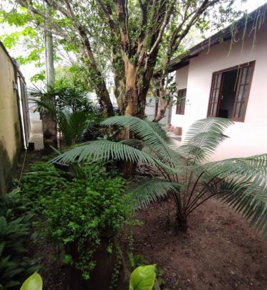 Parque Santo Antonio House | Casa 2 qtos, sendo suíte com cama Queen ar condicionado