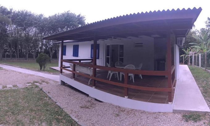 Quatro Ilhas House | Casa 30m da praia - 2quartos