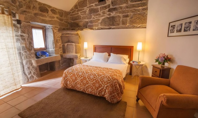 A Lama House | 'Casa A Penalba' with Mountain Views and Private Terrace