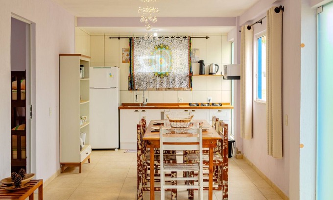 Praia do Rosa Ski Chalet | Casa aconchegante c wi-fi entre a natureza e o mar