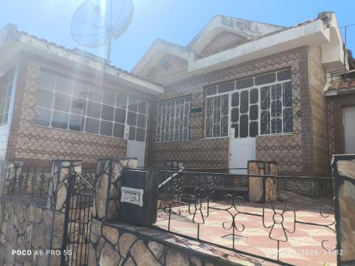 Barbacena House | Casa aconchegante em BQ