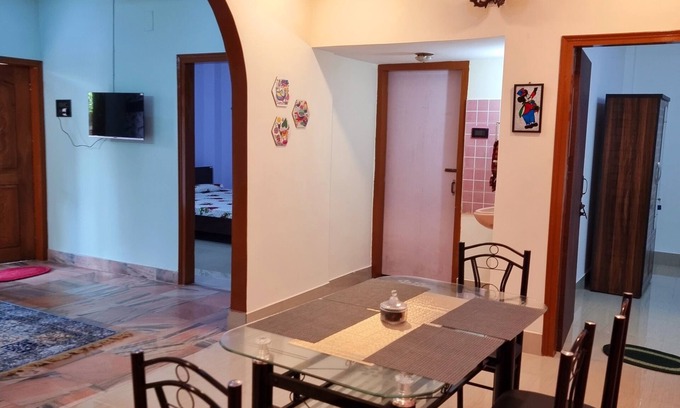 Sualkuchi House | CASA AHORA 2 Bedroom with AC + Kitchen