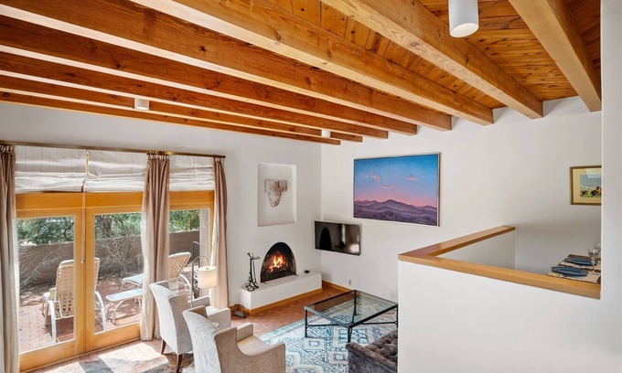 Nambe Pueblo House | Casa Alba - Mountain Views, Communal Pool