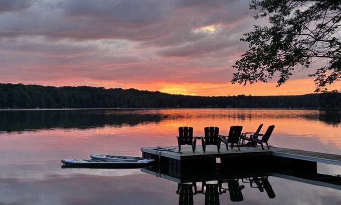 Tiny Cottage | Casa Albanese on Farlain Lake