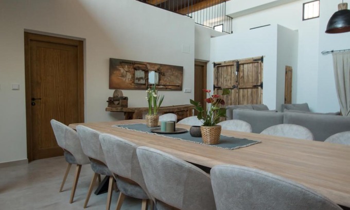 Ontur House | CASA ALKAPEPE