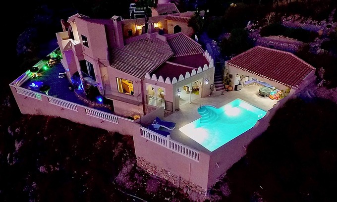 Turre Villa | Casa Alta Villa, 3 bed, private pool, mountain views, gardens, wifi.