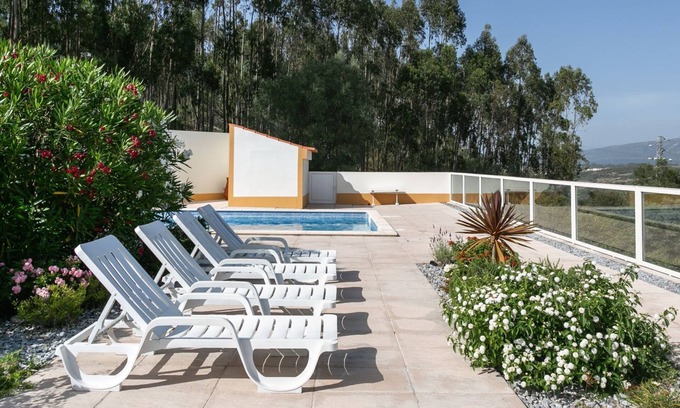 Évora House | Casa Amarela - Countryside Villa by LovelyStay