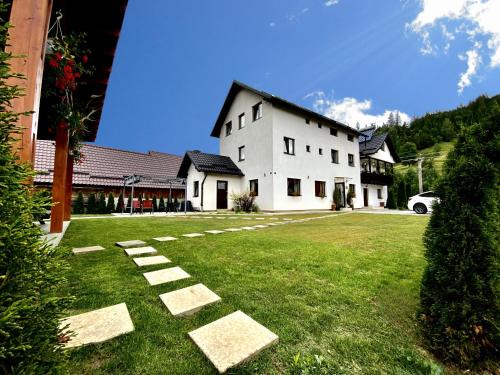 Sadova House | Casa Ambra