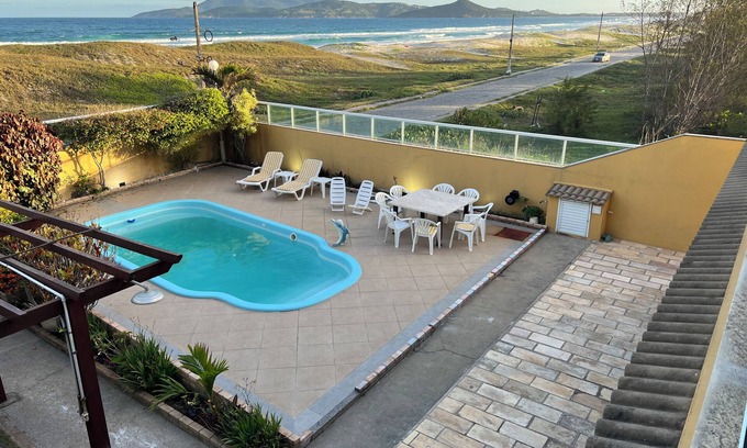 Cabo Frio House | Casa ampla completa, pé na areia Praia do Foguete, Cabo Frio