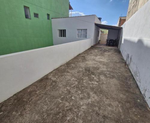 Sao Thome das Letras House | Casa ampla e com garagem