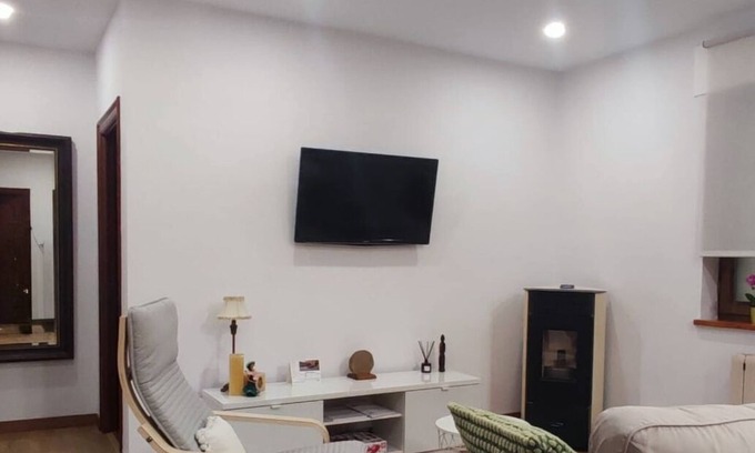 Pedredo House | Casa Angela Recién Reformada con Jardín Privado