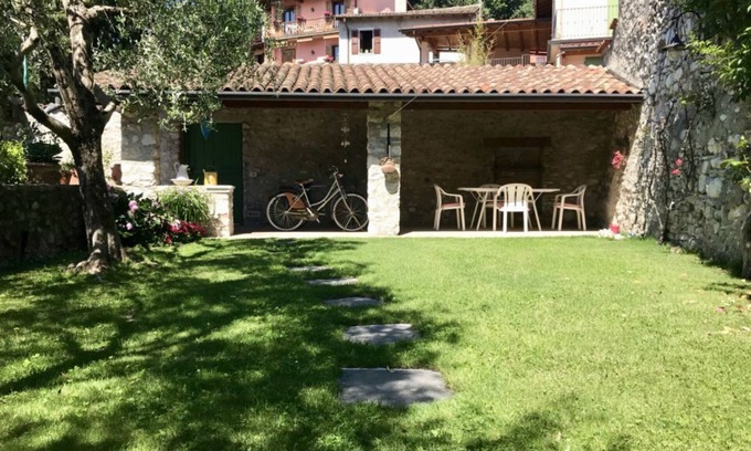 Toscolano Maderno Apartment | Casa Angela Vintage Italian Home Holiday