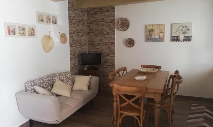 Amaroni House | Casa Anna