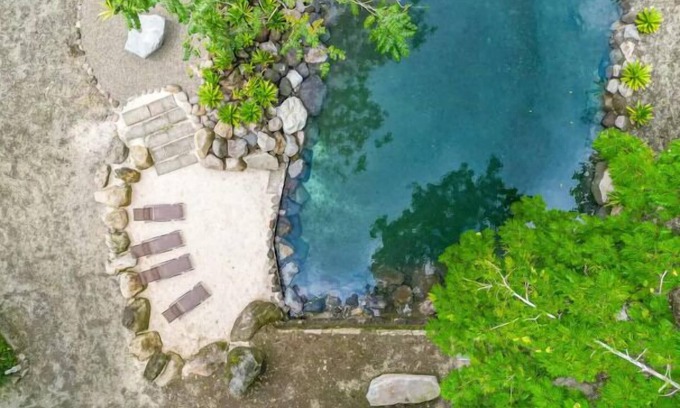 La Fortuna Villa | Casa Aqua Vida, Natural Spring Pool and Majestic Volcano Views!