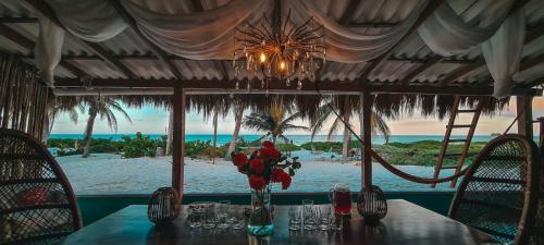 El Cuyo Villa | Casa Awakening, Beach-front