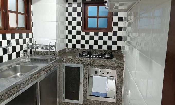 Parque Belem House | Casa Azul - 6 people, pet friendly, wi-fi, air conditioning, barbecue, 7 minutes from the beach