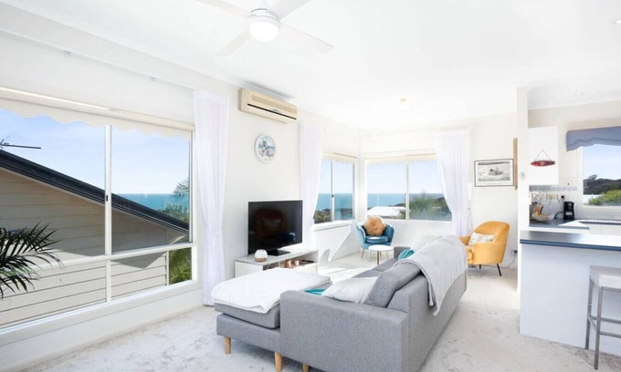 O'sullivan Beach House | Casa Azul: Beachfront Bliss for Group Adventures