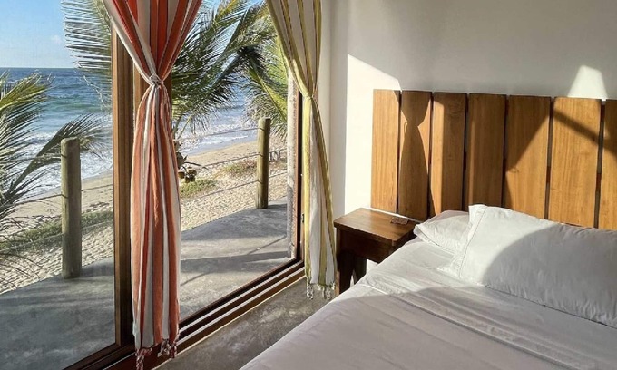 Puerto Villamil Apartment | Casa Azul: Ocean View