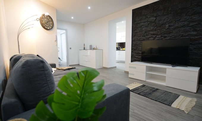Canical Apartment | Casa Baleia Cachalote (Sperm Whale House)