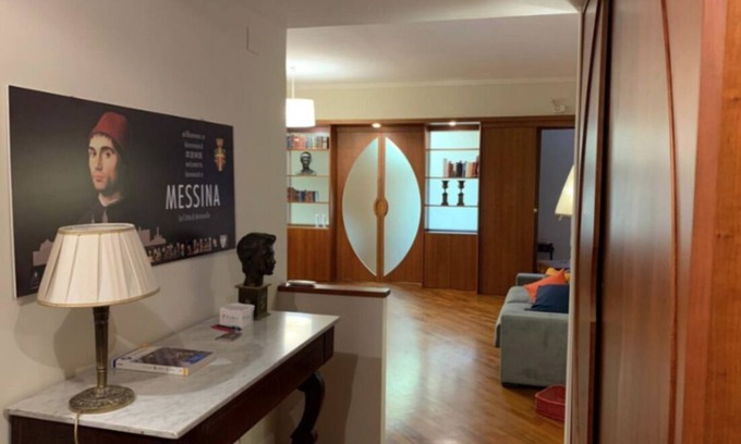 Messina House | Casa Battisti Messina Centro finished apartment max 3 rooms, max 9 people.