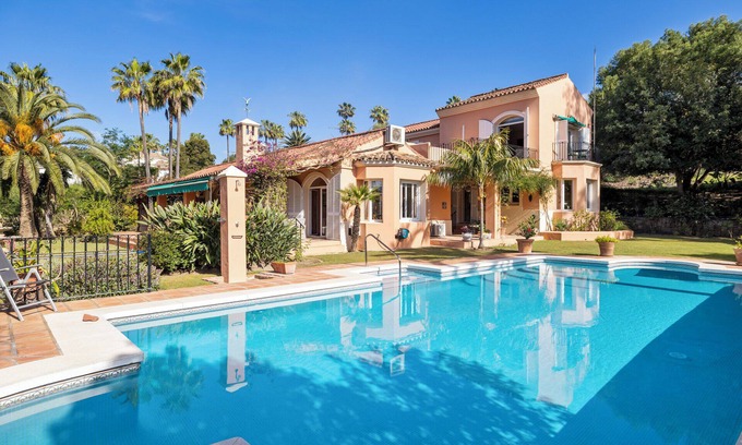 Sotogrande Villa | Casa Beaumont - Beautiful 5-Bed Villa w Private Pool & Stunning Views