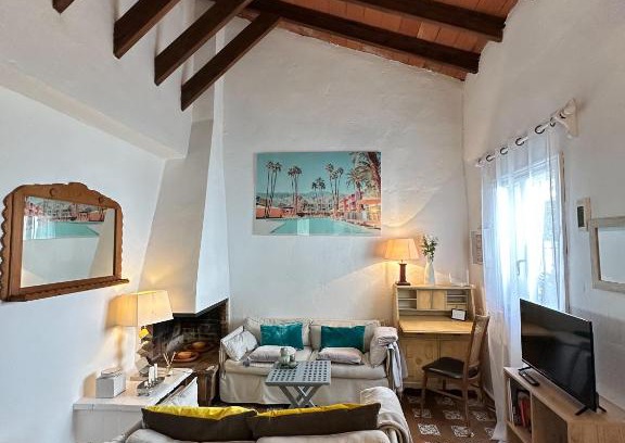 Urbanizacion Pinos Verdes House | Casa Bela, casa reformada en Marbella muy cerca de la playa