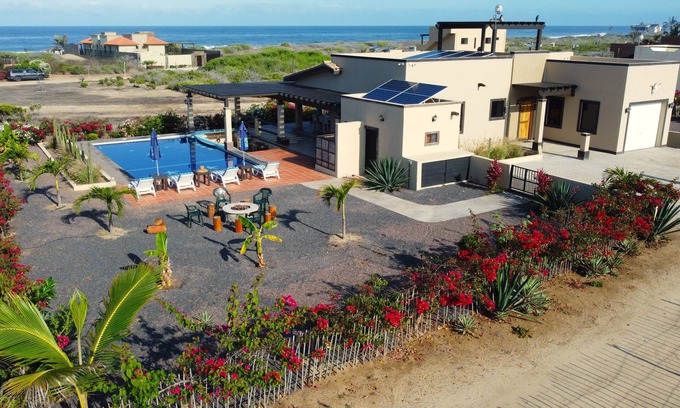 El Pescadero House | Casa Bella Cerritos