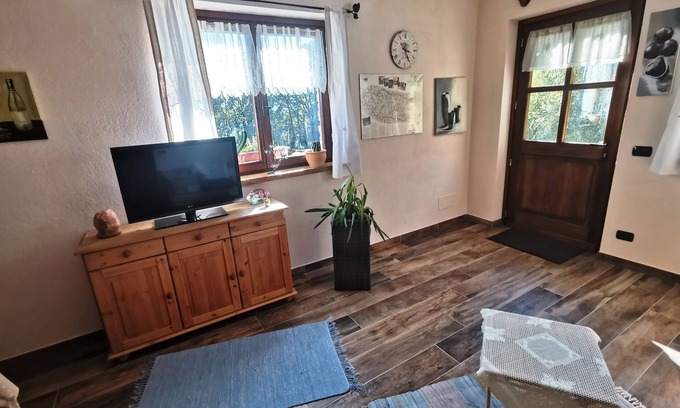 Villar San Costanzo Apartment | Casa Bella Vista