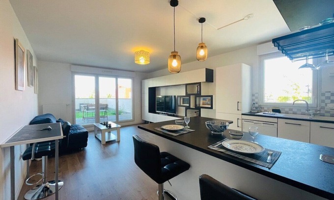 Les Hauts de Saint-Aubin Apartment | Casa Bella: Standing - Terrace - Private car park