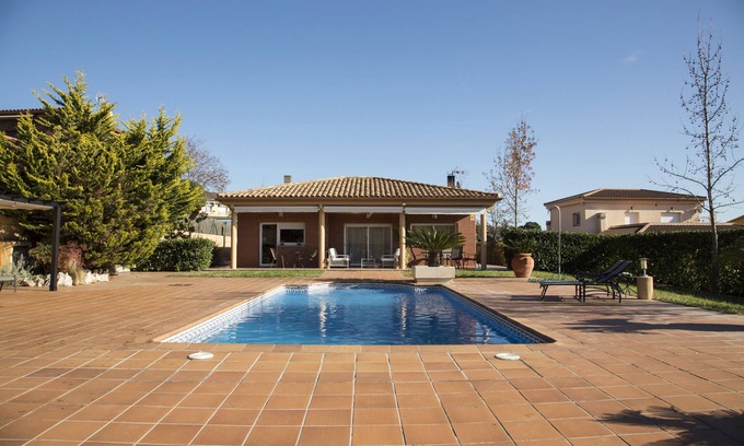Bigues I Riells House | Casa Bella with pool