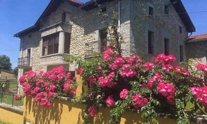 Lezana de Mena House | Casa BellaTerra