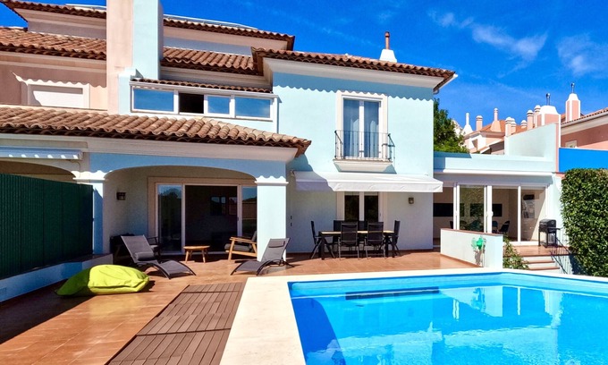 Linho House | Casa Beloura - Between the sea and the mountains