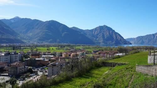 Costa Volpino Apartment | Casa Betty