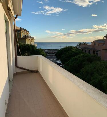 Moneglia Apartment | Casa Bianca 5 - confortevole in centro a Moneglia