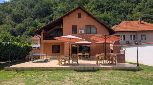 Baile Herculane House | Casa Bianca