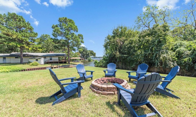 Cedar Creek Reservoir House | Casa Blanca at Cedar Creek Lake