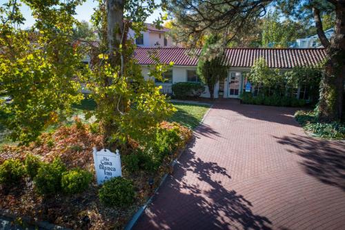 Farmington Bed & Breakfast | Casa Blanca Inn and Suites