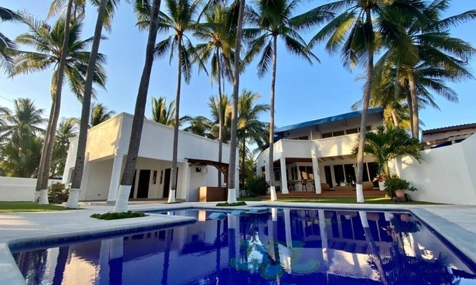 Costa Del Sol House | Casa Blanca Ocean Front