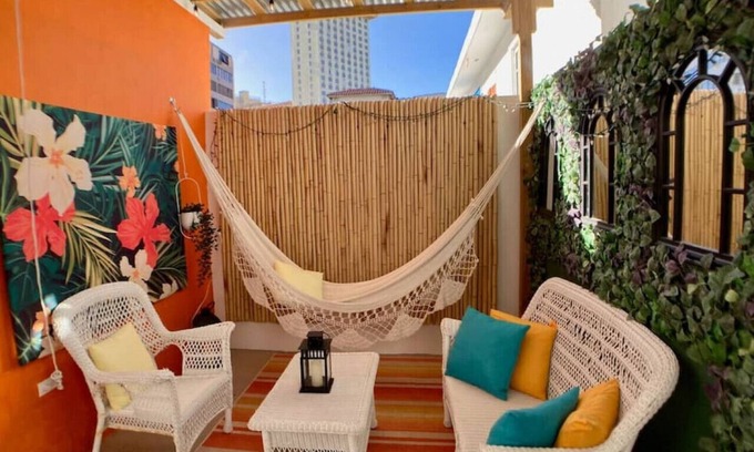 Miramar Apartment | Casa Blanca Upstairs loft · Private Tropical "Oasis" Miramar Studio