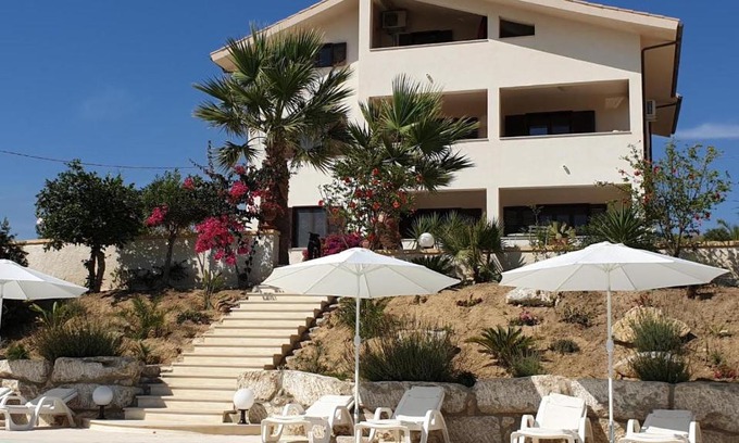 Realmonte Bed & Breakfast | Casa California