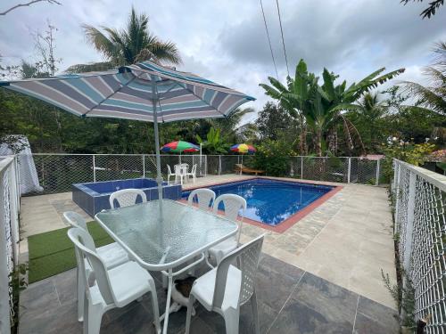 Bugalagrande House | Casa Campestre El Encanto