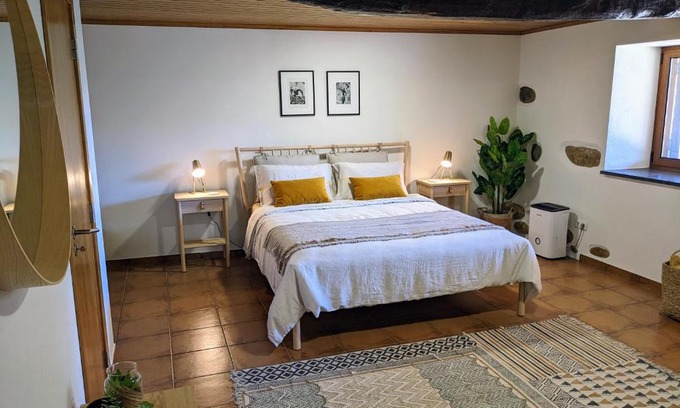 Lousa Apartment | Casa Canela apartment and pool.