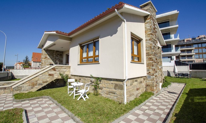 Portonovo Ski Chalet | Casa Canelas for 9 people