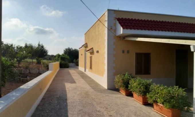 Montalbano Villa | Casa Carina - Beautiful villa close to the sea